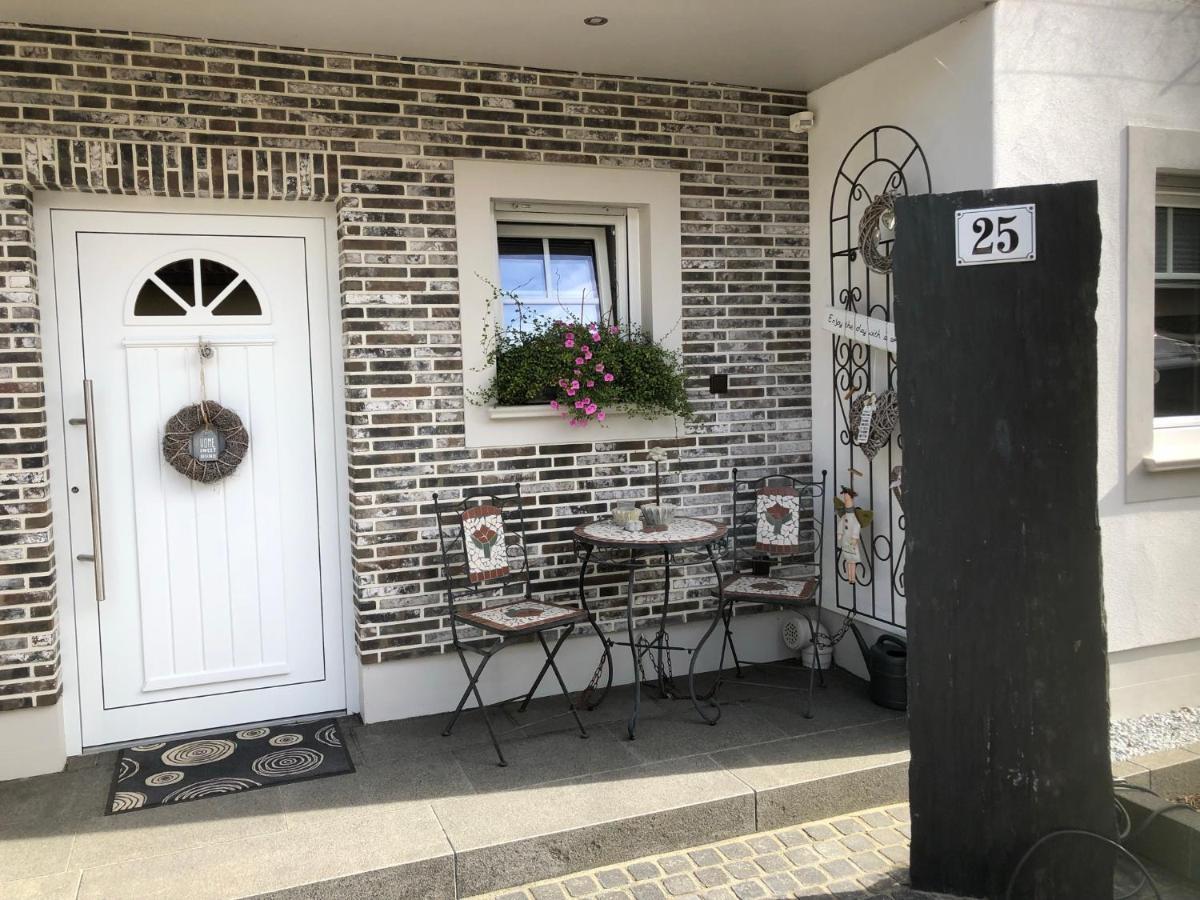 Homeflair Niederkassel Esterno foto